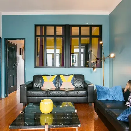 Spacious & Bright 3 Bedroom Apt, Iconic Bica Area, Historical Center *